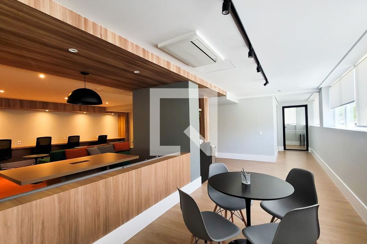 Apartamento à Venda - Bosque, 1 Quarto,  45 m2 em , Campinas - sp | SoloBR