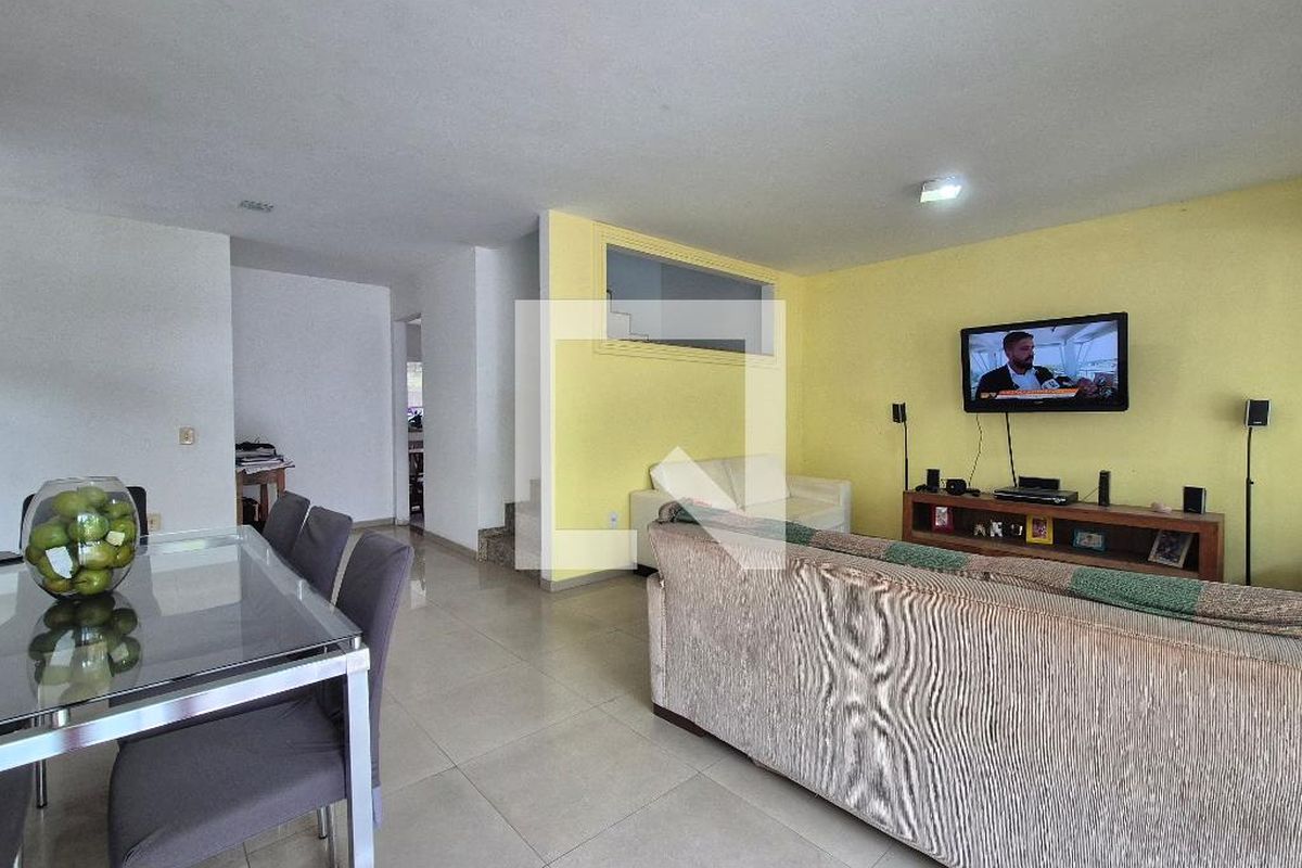 Casa, 3 quartos, 250 m² - Foto 2