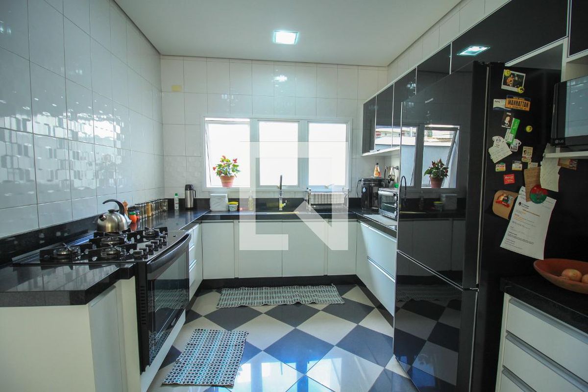 Casa, 3 quartos, 200 m² - Foto 49