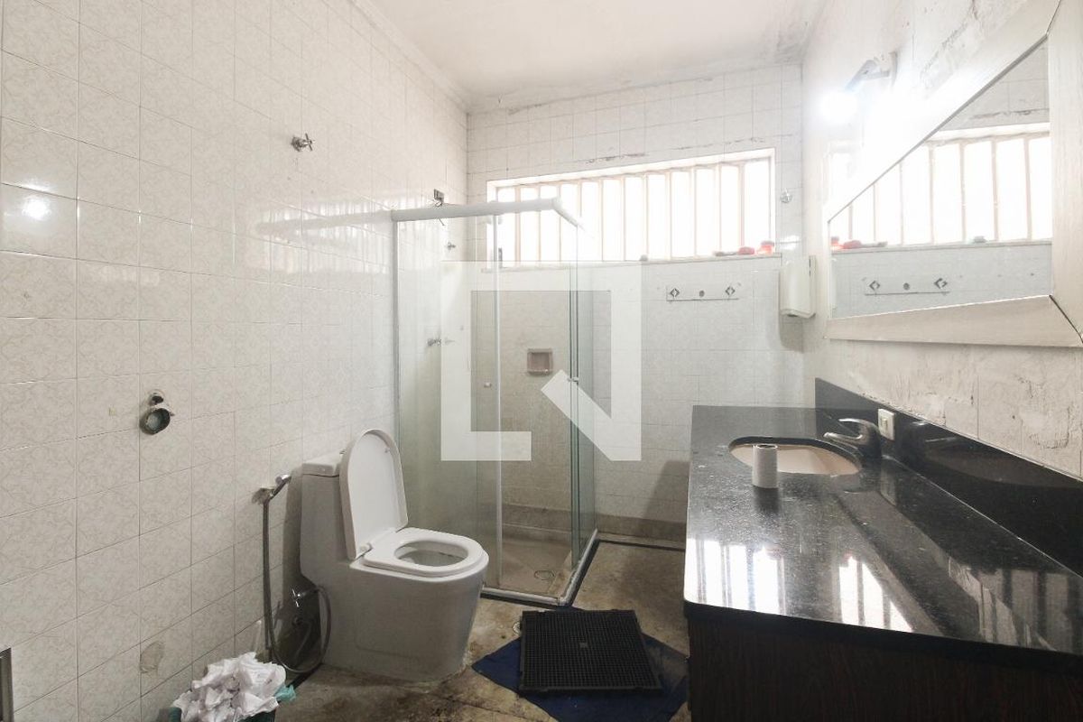 Casa, 4 quartos, 240 m² - Foto 38