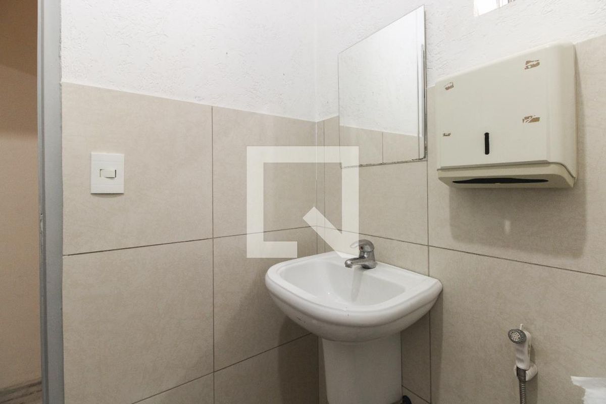 Casa, 4 quartos, 240 m² - Foto 48