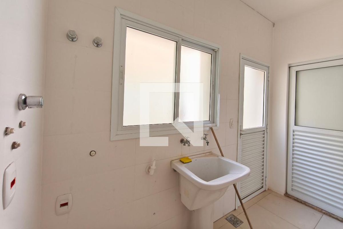 Casa à Venda - Parque Prado, 4 Quartos,  600 m2 em , Campinas - sp | SoloBR