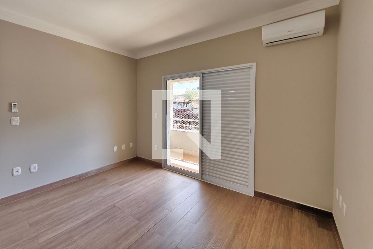 Casa à Venda - Parque Prado, 4 Quartos,  600 m2 em , Campinas - sp | SoloBR
