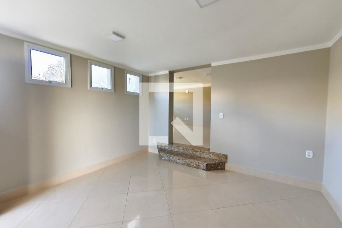 Casa à Venda - Parque Prado, 4 Quartos,  600 m2 em , Campinas - sp | SoloBR
