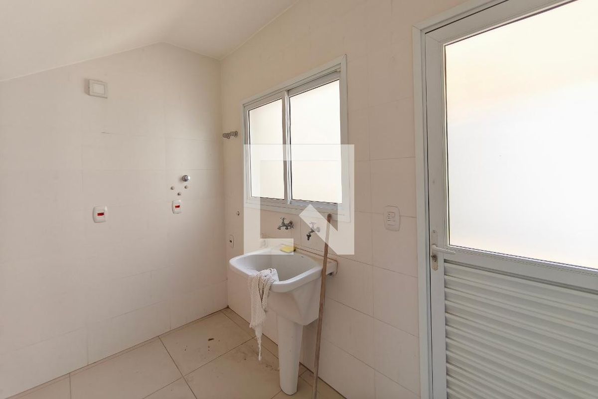 Casa à Venda - Parque Prado, 4 Quartos,  600 m2 em , Campinas - sp | SoloBR