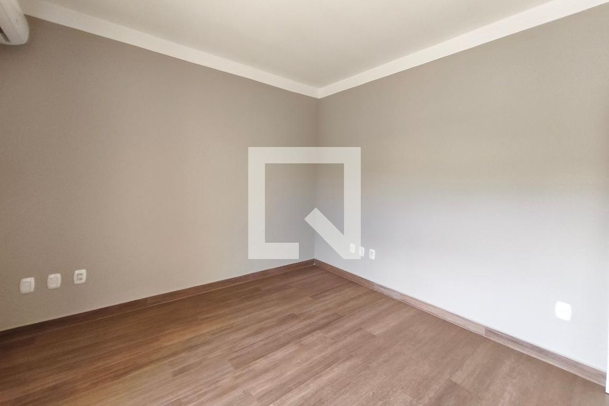 Casa à Venda - Parque Prado, 4 Quartos,  600 m2 em , Campinas - sp | SoloBR
