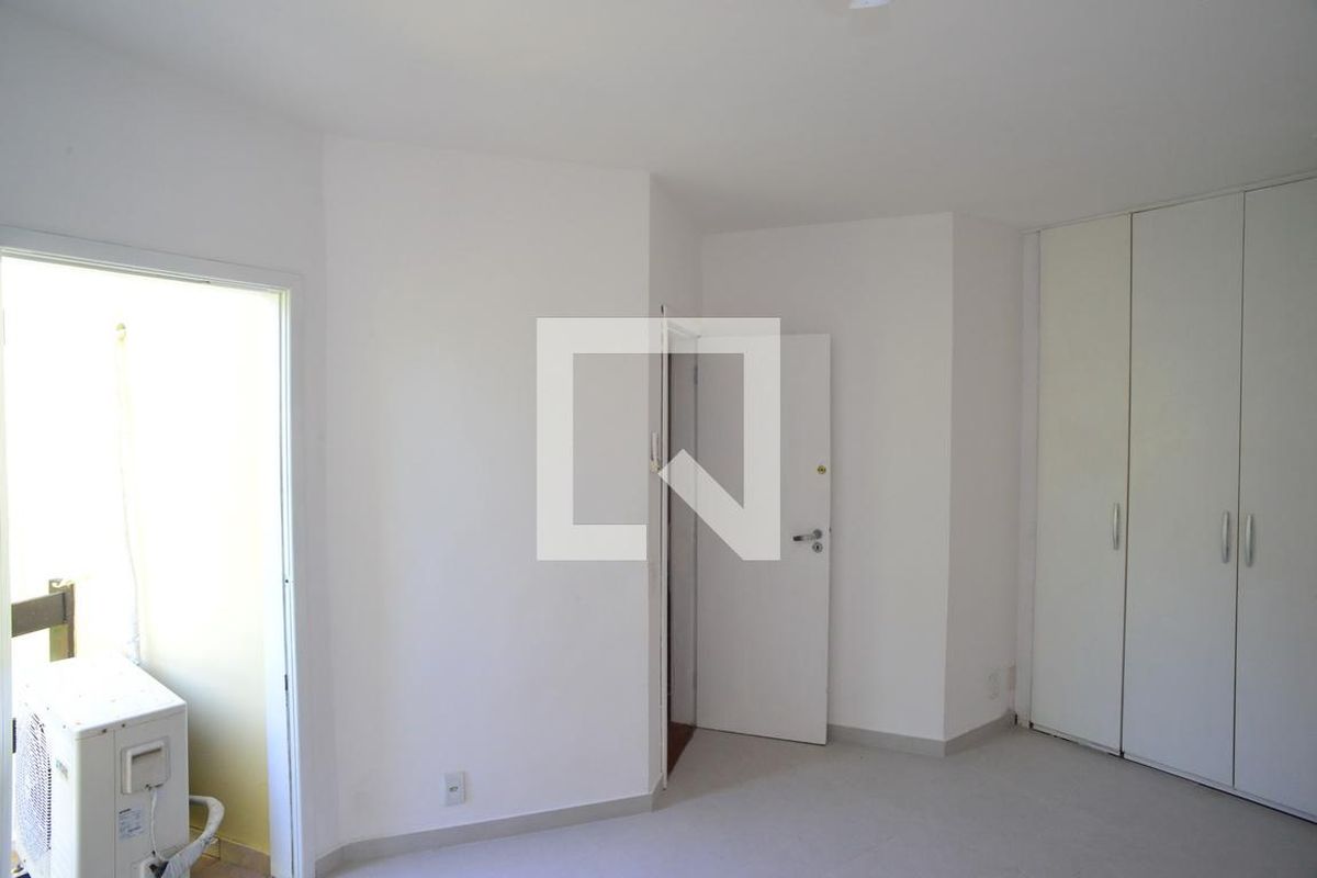 Casa, 4 quartos, 300 m² - Foto 56