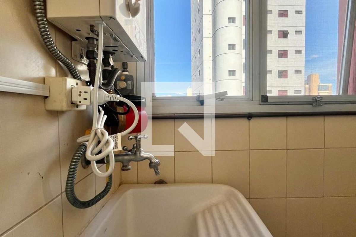 Apartamento à Venda - Jardim Flamboyant, 1 Quarto,  64 m2 em , Campinas - sp | SoloBR