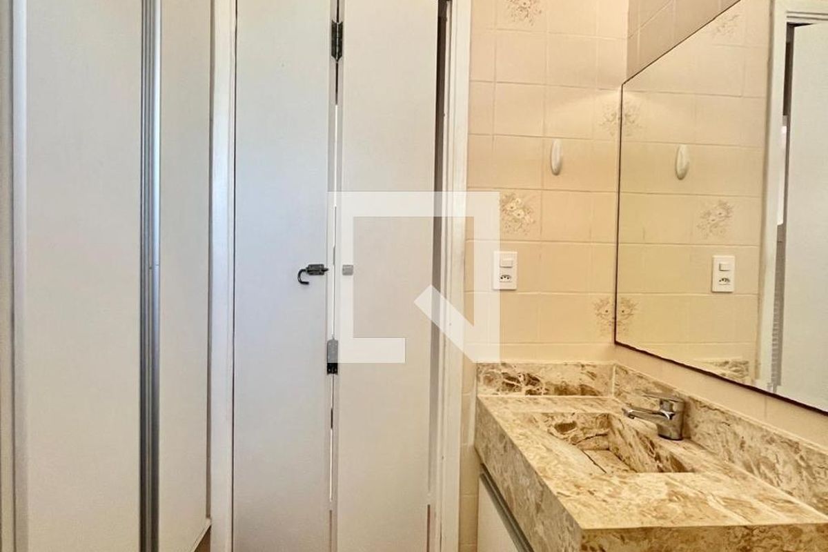 Apartamento à Venda - Jardim Flamboyant, 1 Quarto,  64 m2 em , Campinas - sp | SoloBR