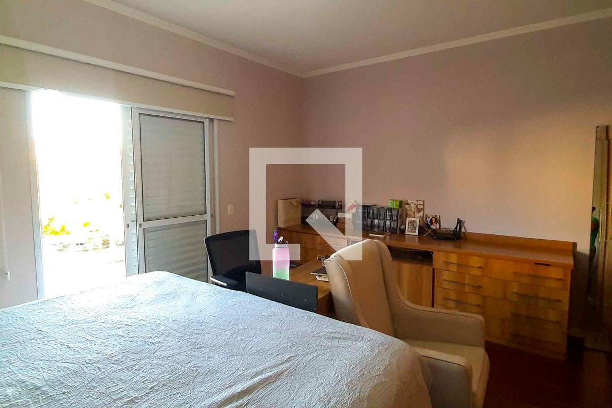 Casa, 4 quartos, 269 m² - Foto 36