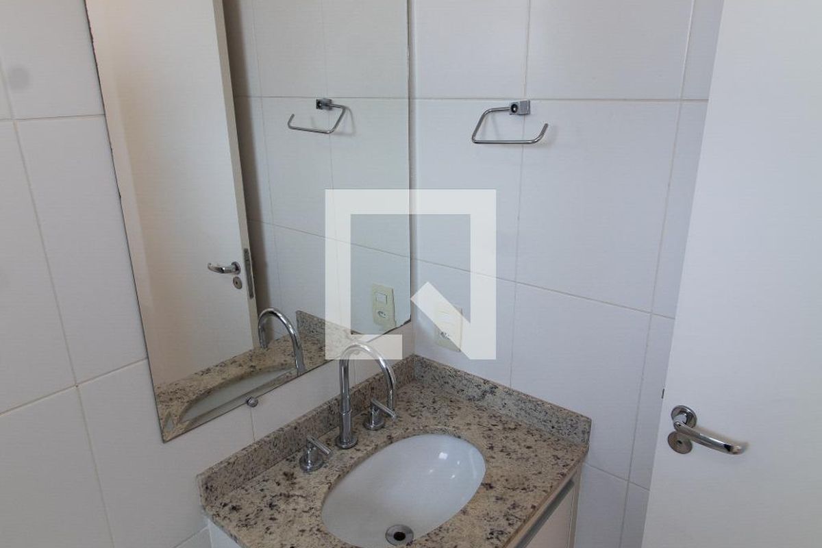 Apartamento à Venda - Lot. Alphaville Campinas, 4 Quartos,  137 m2 em , Campinas - sp | SoloBR