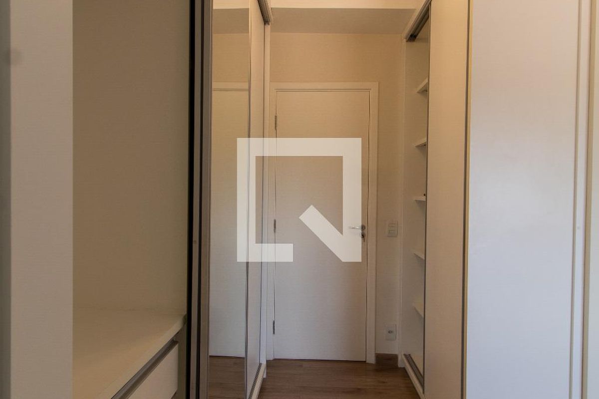 Apartamento à Venda - Lot. Alphaville Campinas, 4 Quartos,  137 m2 em , Campinas - sp | SoloBR