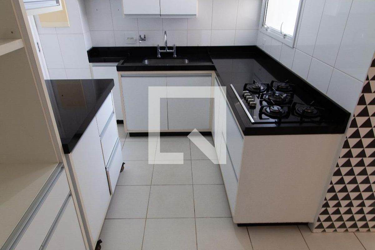 Apartamento à Venda - Lot. Alphaville Campinas, 4 Quartos,  137 m2 em , Campinas - sp | SoloBR