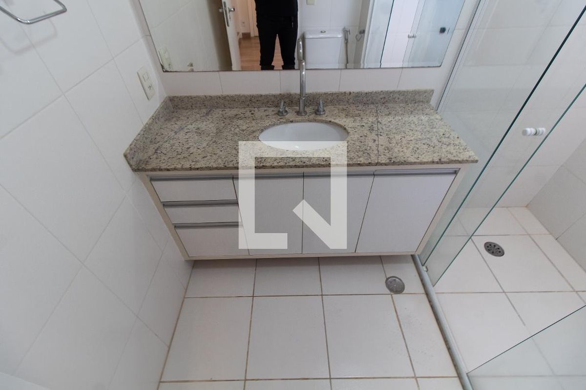 Apartamento à Venda - Lot. Alphaville Campinas, 4 Quartos,  137 m2 em , Campinas - sp | SoloBR