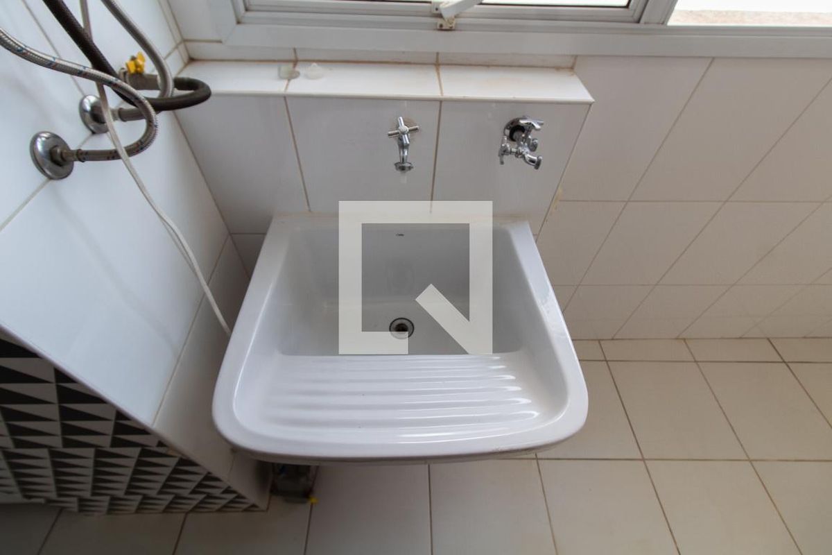 Apartamento à Venda - Lot. Alphaville Campinas, 4 Quartos,  137 m2 em , Campinas - sp | SoloBR