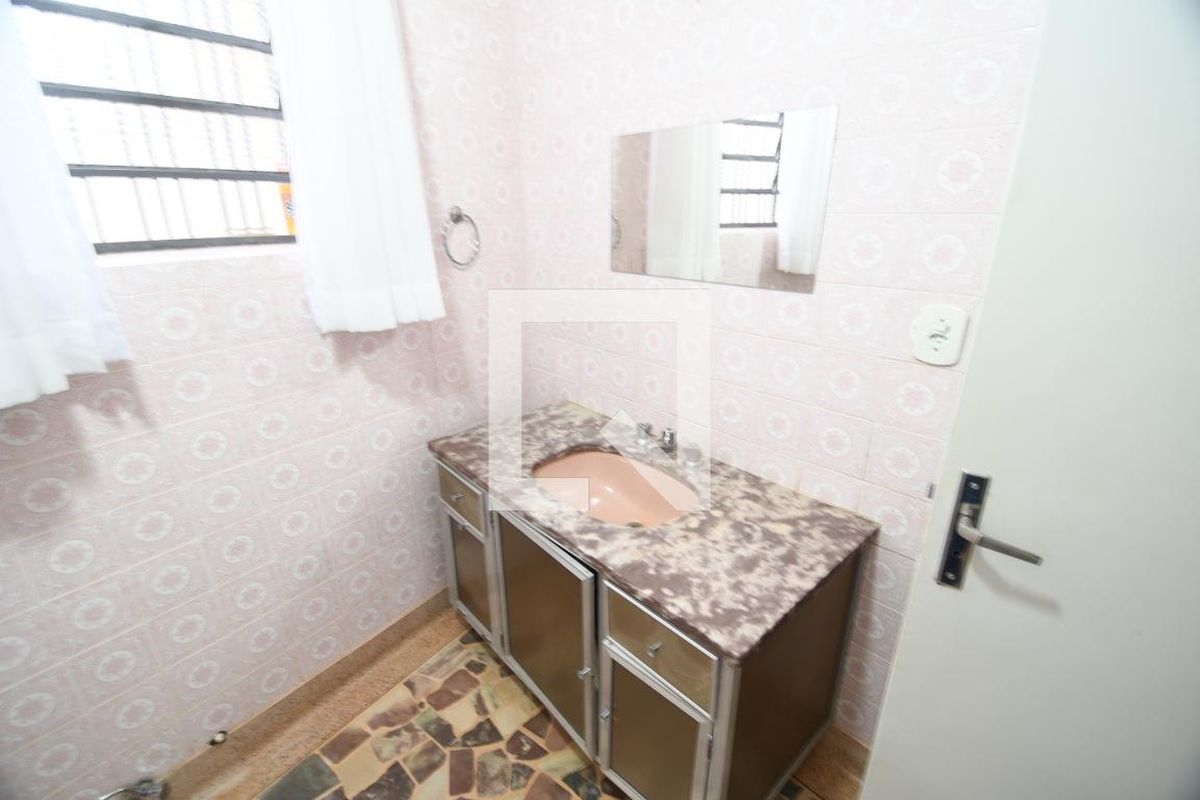 Casa à Venda - Guanabara, 3 Quartos,  198 m2 em , Campinas - sp | SoloBR