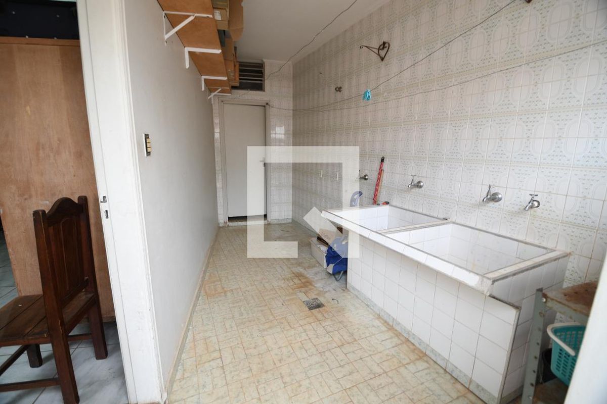 Casa à Venda - Guanabara, 3 Quartos,  198 m2 em , Campinas - sp | SoloBR