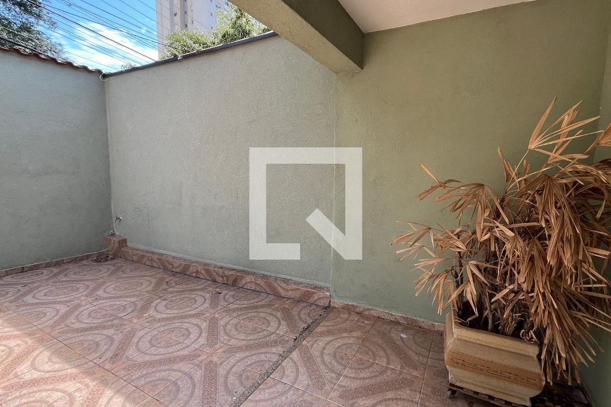 Casa à Venda - Taquaral, 2 Quartos,  300 m2 em , Campinas - sp | SoloBR