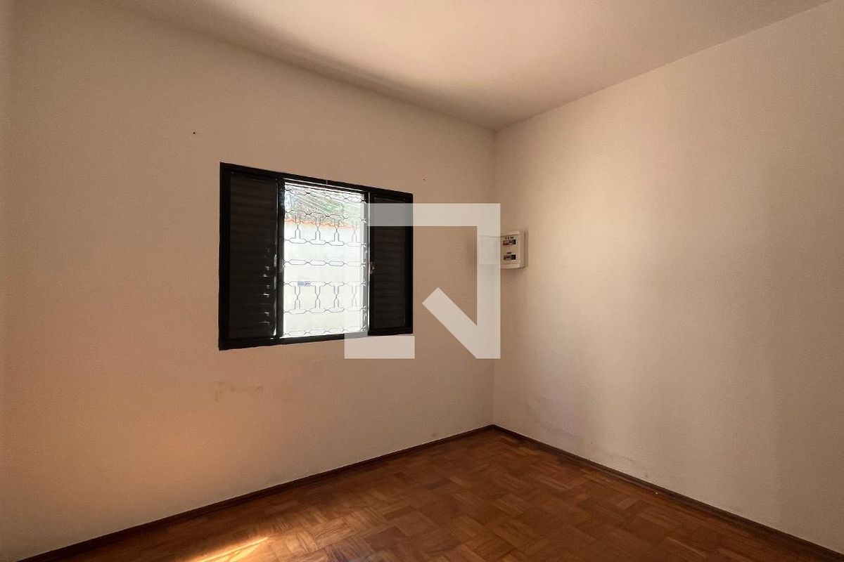 Casa à Venda - Taquaral, 2 Quartos,  300 m2 em , Campinas - sp | SoloBR