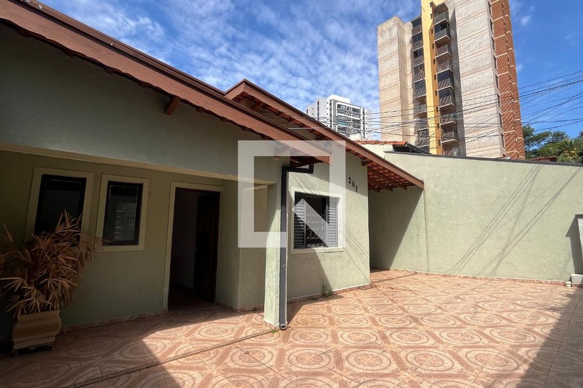 Casa à Venda - Taquaral, 2 Quartos,  300 m2 em , Campinas - sp | SoloBR