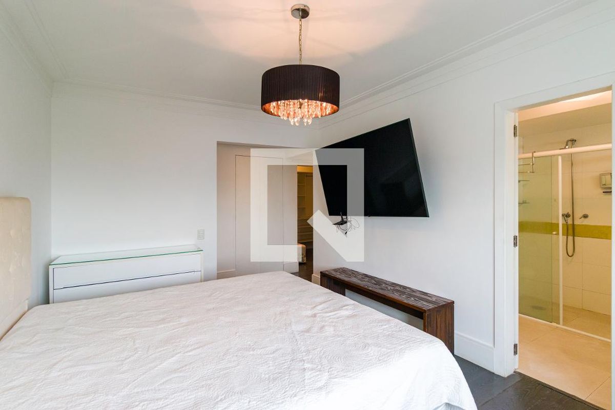 Apartamento, 3 quartos, 220 m² - Foto 35