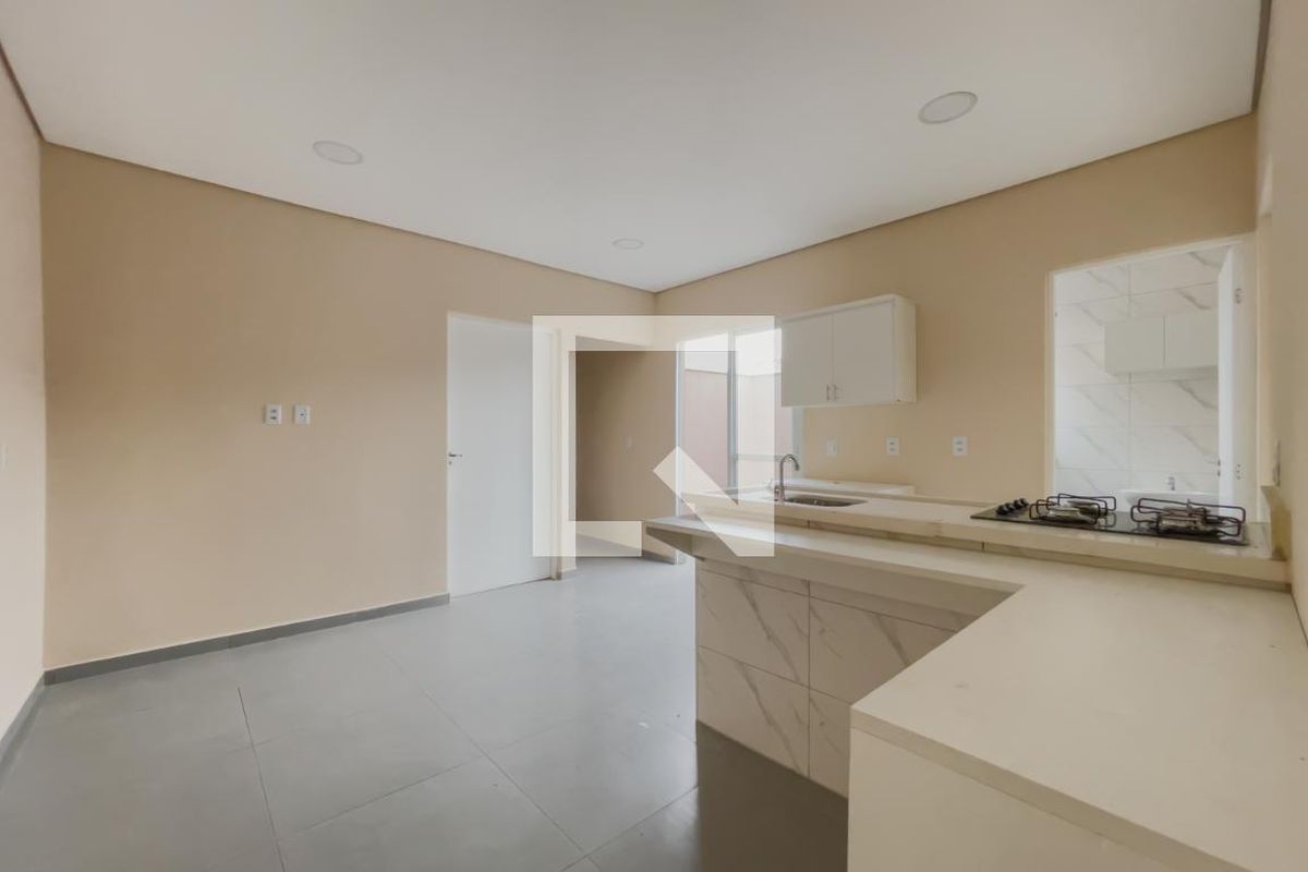 Casa, 3 quartos, 75 m² - Foto 2