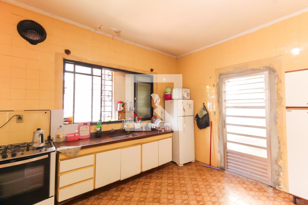 Casa, 4 quartos, 230 m² - Foto 21