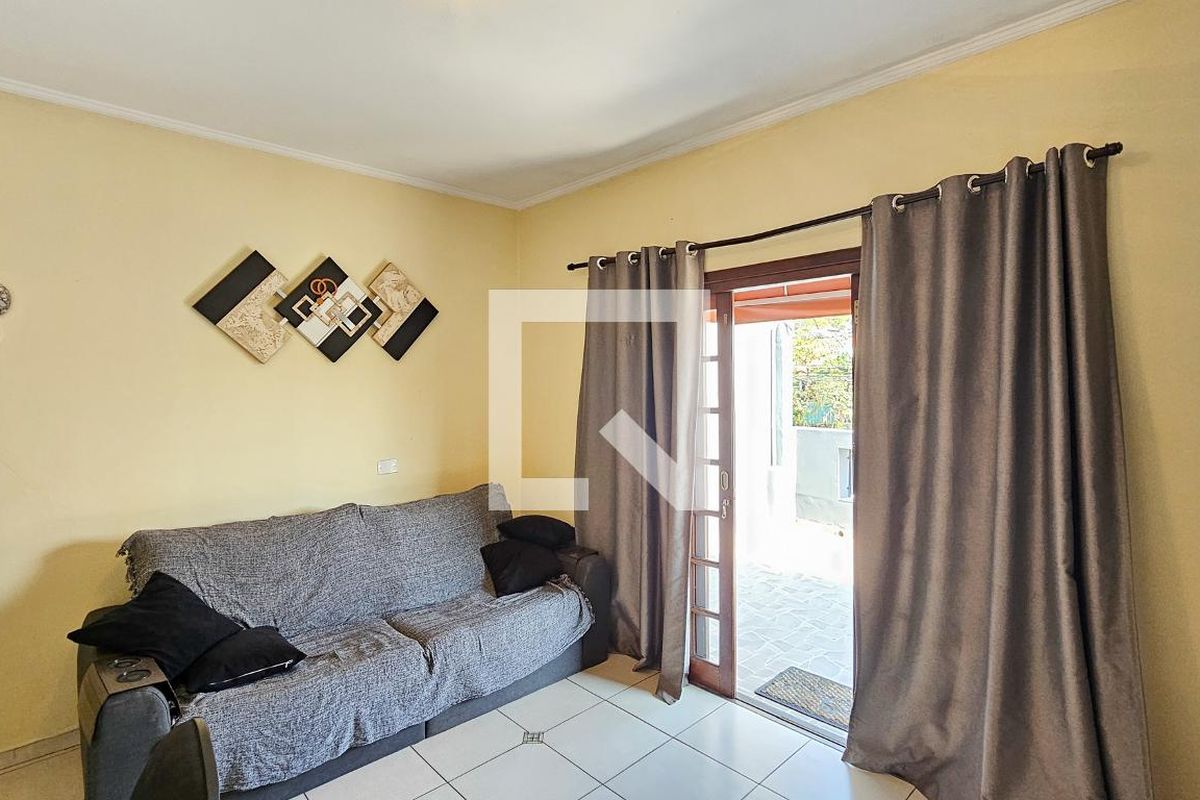 Casa, 3 quartos, 246 m² - Foto 2