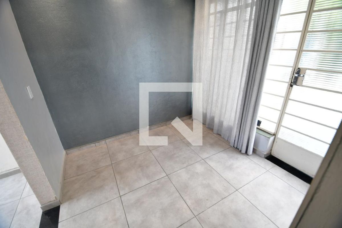 Casa à Venda - Taquaral, 2 Quartos,  77 m2 em , Campinas - sp | SoloBR