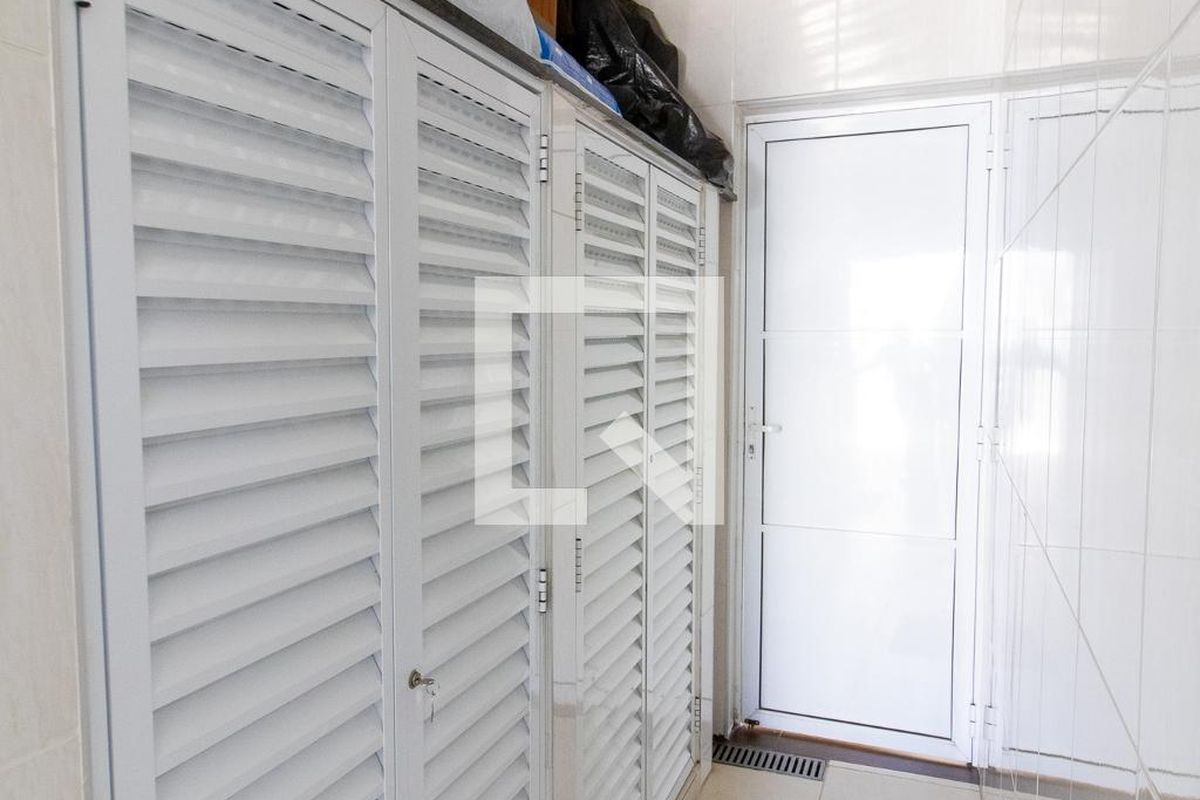 Casa à Venda - Jardim Flamboyant, 3 Quartos,  201 m2 em , Campinas - sp | SoloBR