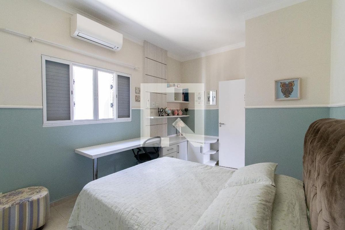 Casa à Venda - Jardim Flamboyant, 3 Quartos,  201 m2 em , Campinas - sp | SoloBR