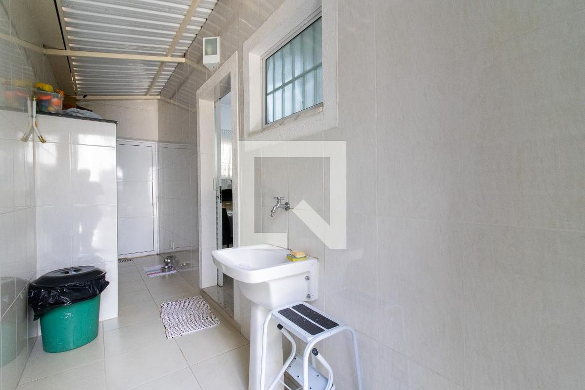 Casa à Venda - Jardim Flamboyant, 3 Quartos,  201 m2 em , Campinas - sp | SoloBR