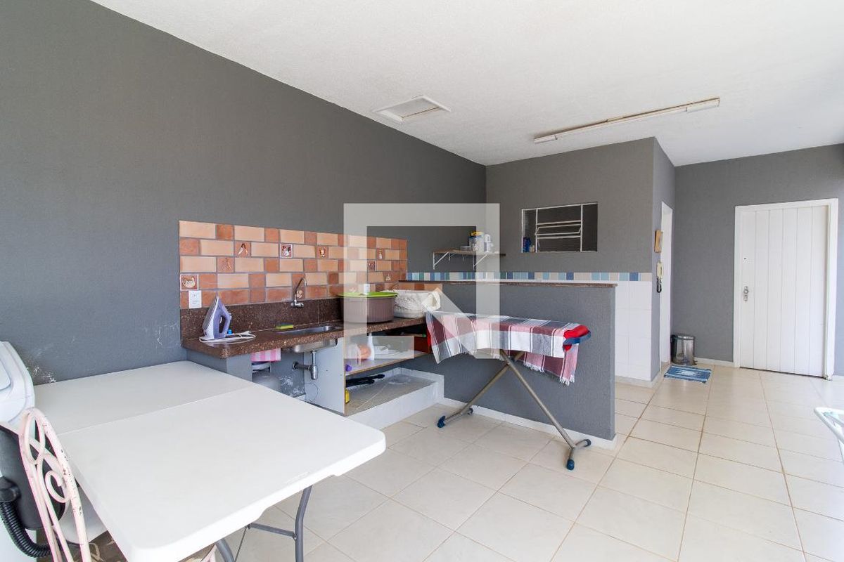 Casa à Venda - Jardim Flamboyant, 3 Quartos,  201 m2 em , Campinas - sp | SoloBR