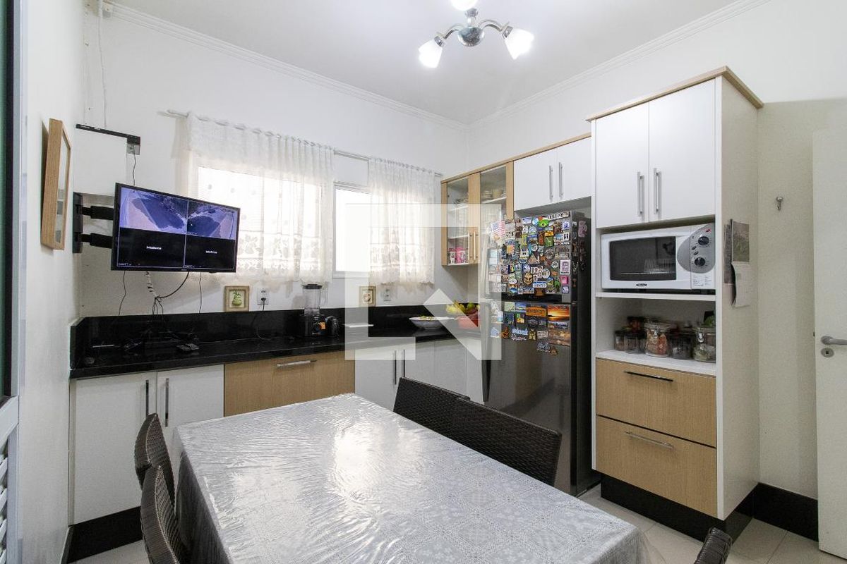 Casa à Venda - Jardim Flamboyant, 3 Quartos,  201 m2 em , Campinas - sp | SoloBR
