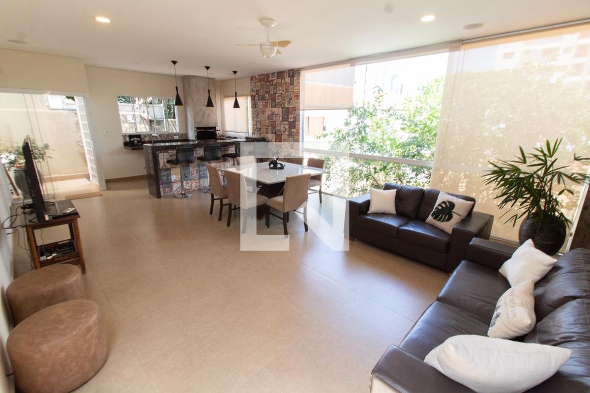 Casa à Venda - Jardim Planalto, 4 Quartos,  250 m2 em , Campinas - sp | SoloBR