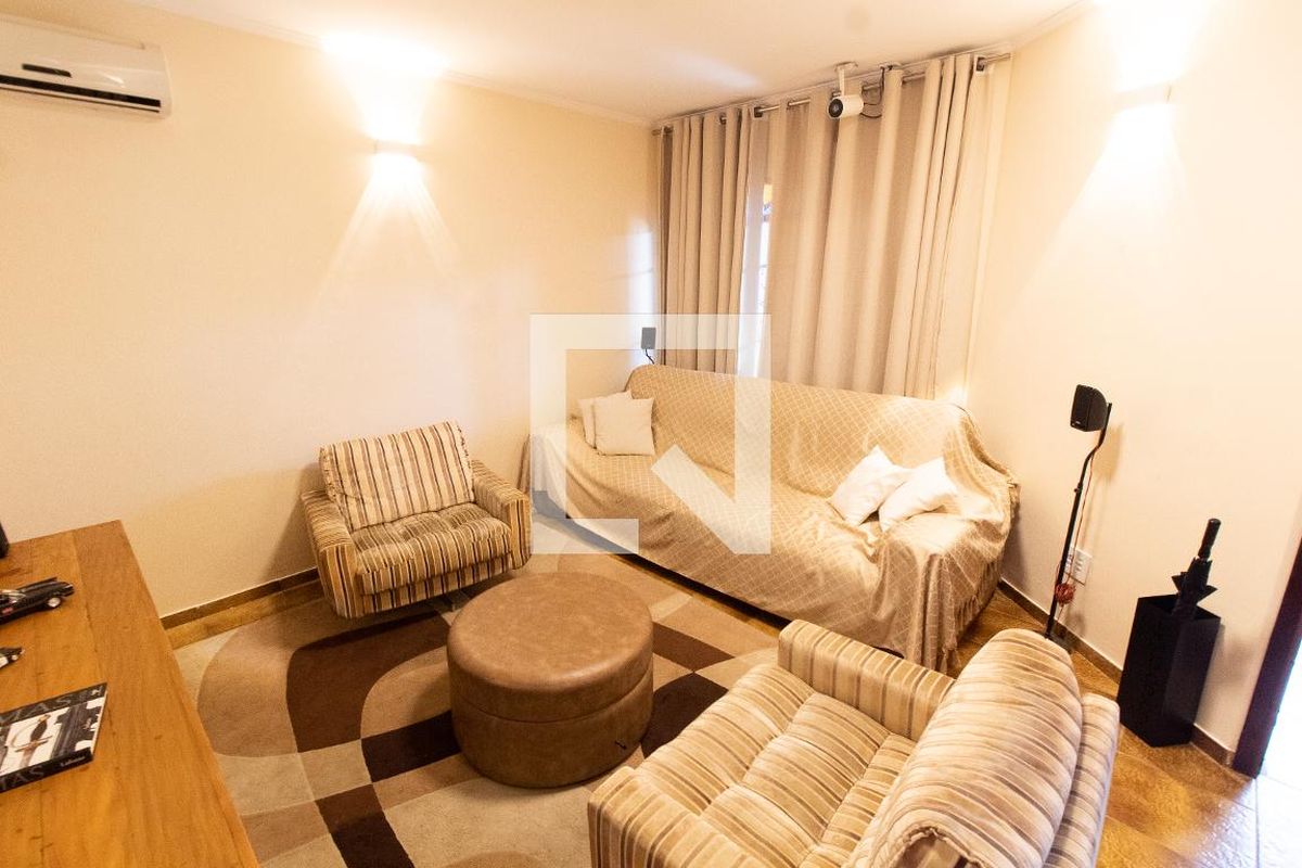 Casa à Venda - Jardim Planalto, 4 Quartos,  250 m2 em , Campinas - sp | SoloBR
