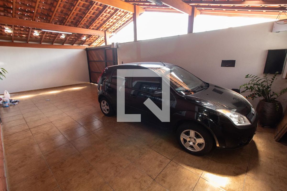 Casa à Venda - Jardim Planalto, 4 Quartos,  250 m2 em , Campinas - sp | SoloBR