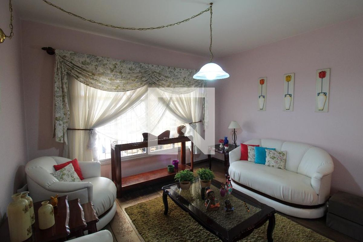 Casa, 3 quartos, 220 m² - Foto 1