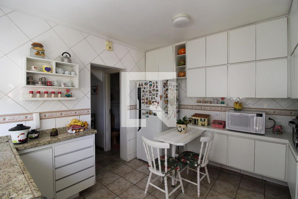 Casa, 3 quartos, 220 m² - Foto 8