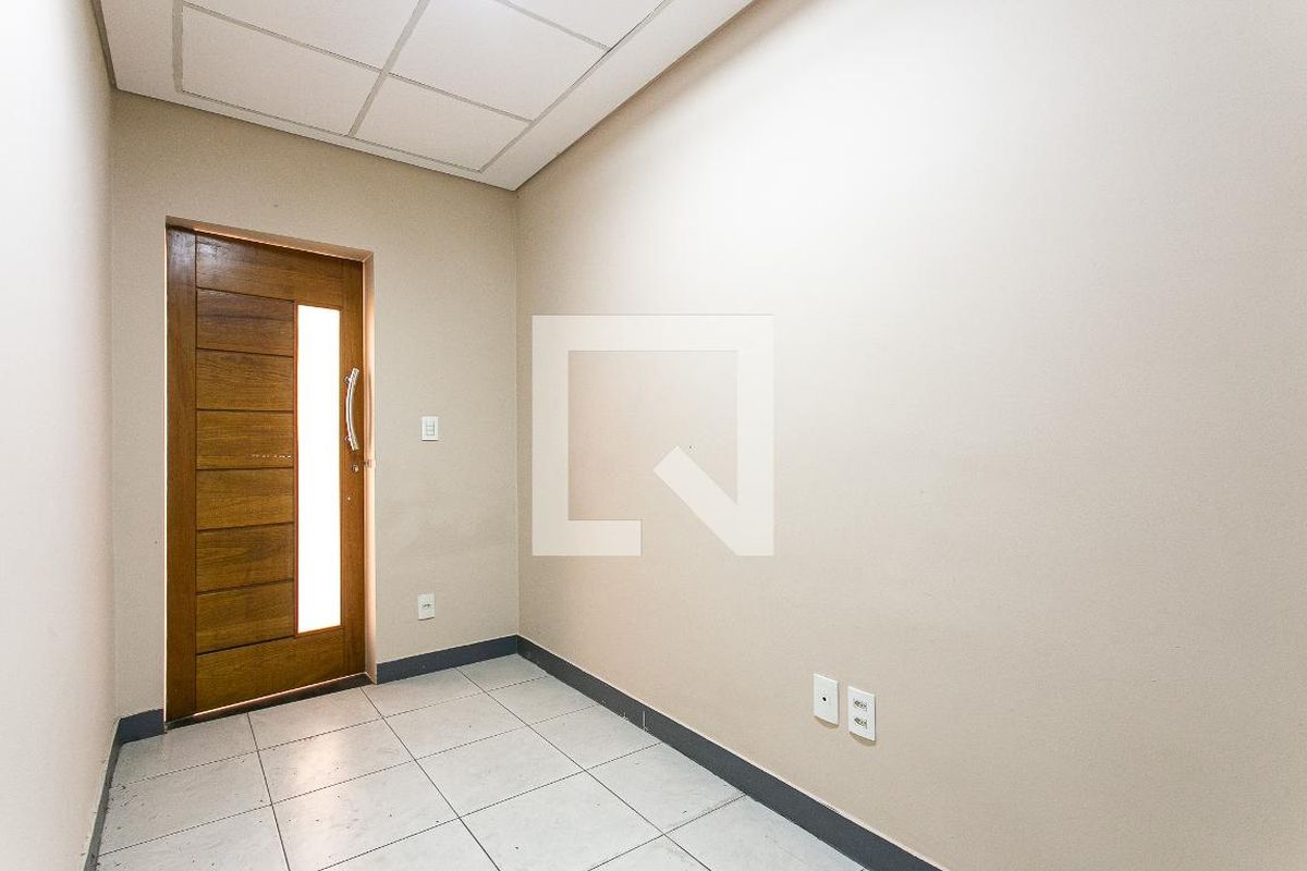 Casa, 4 quartos, 206 m² - Foto 2