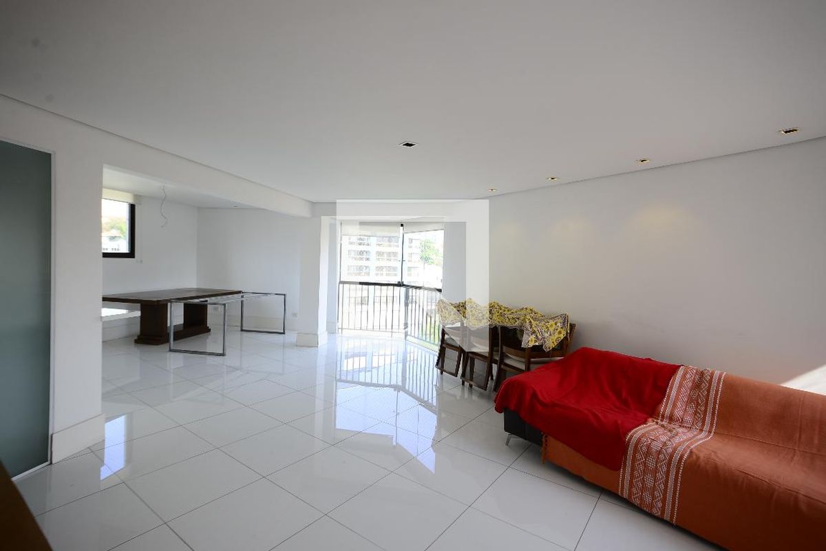 Apartamento, 3 quartos, 140 m² - Foto 1