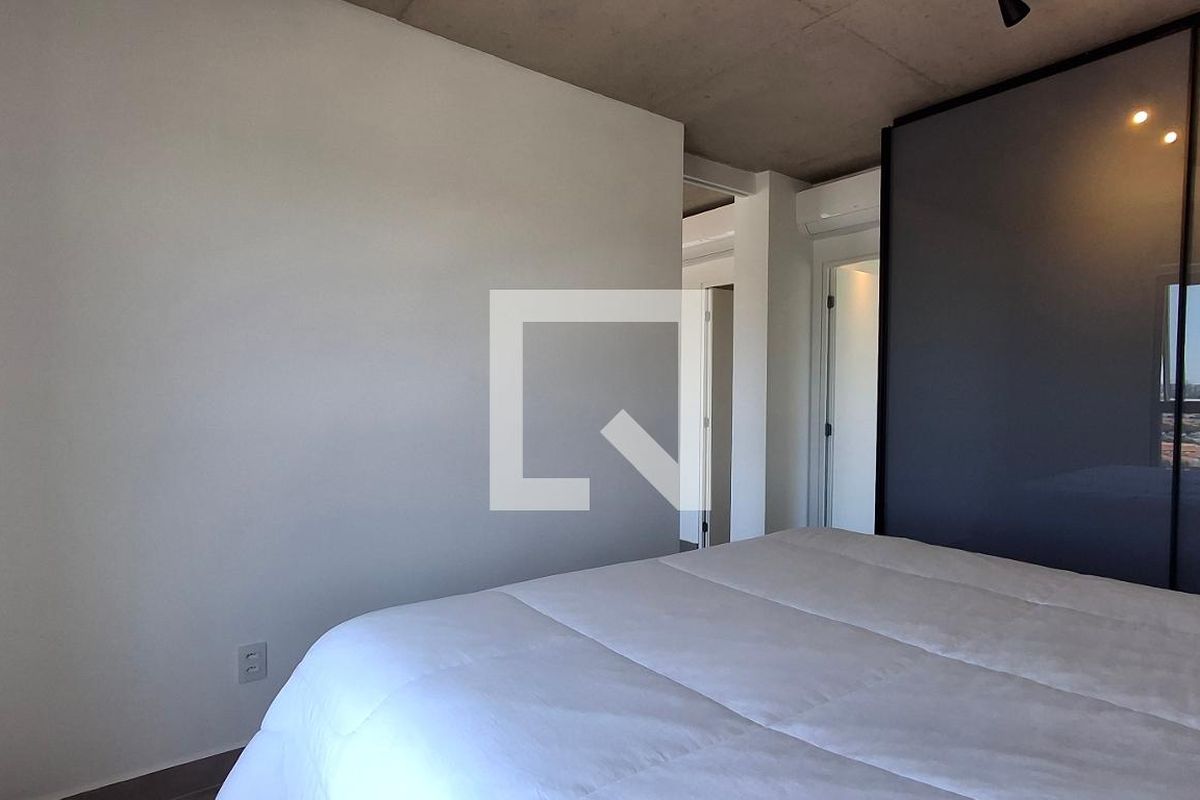 Apartamento à Venda - Cambuí, 1 Quarto,  70 m2 em , Campinas - sp | SoloBR