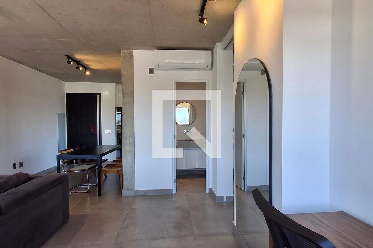 Apartamento à Venda - Cambuí, 1 Quarto,  70 m2 em , Campinas - sp | SoloBR