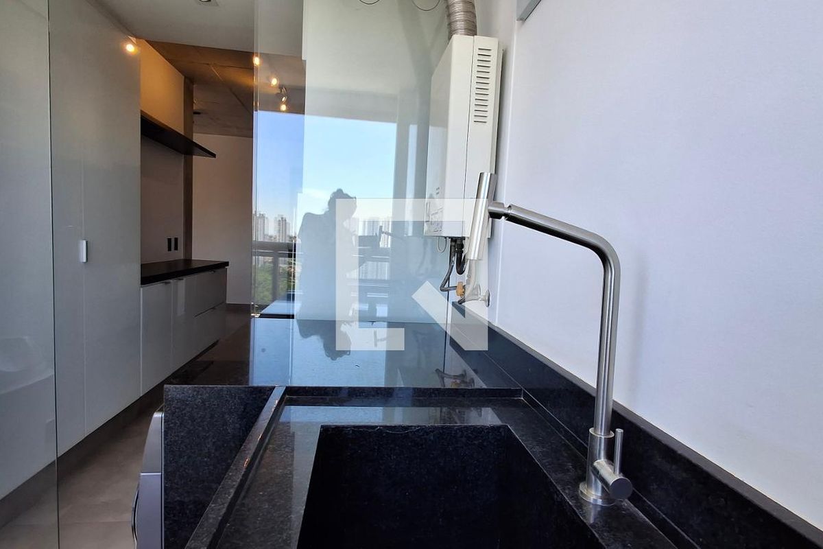 Apartamento à Venda - Cambuí, 1 Quarto,  70 m2 em , Campinas - sp | SoloBR