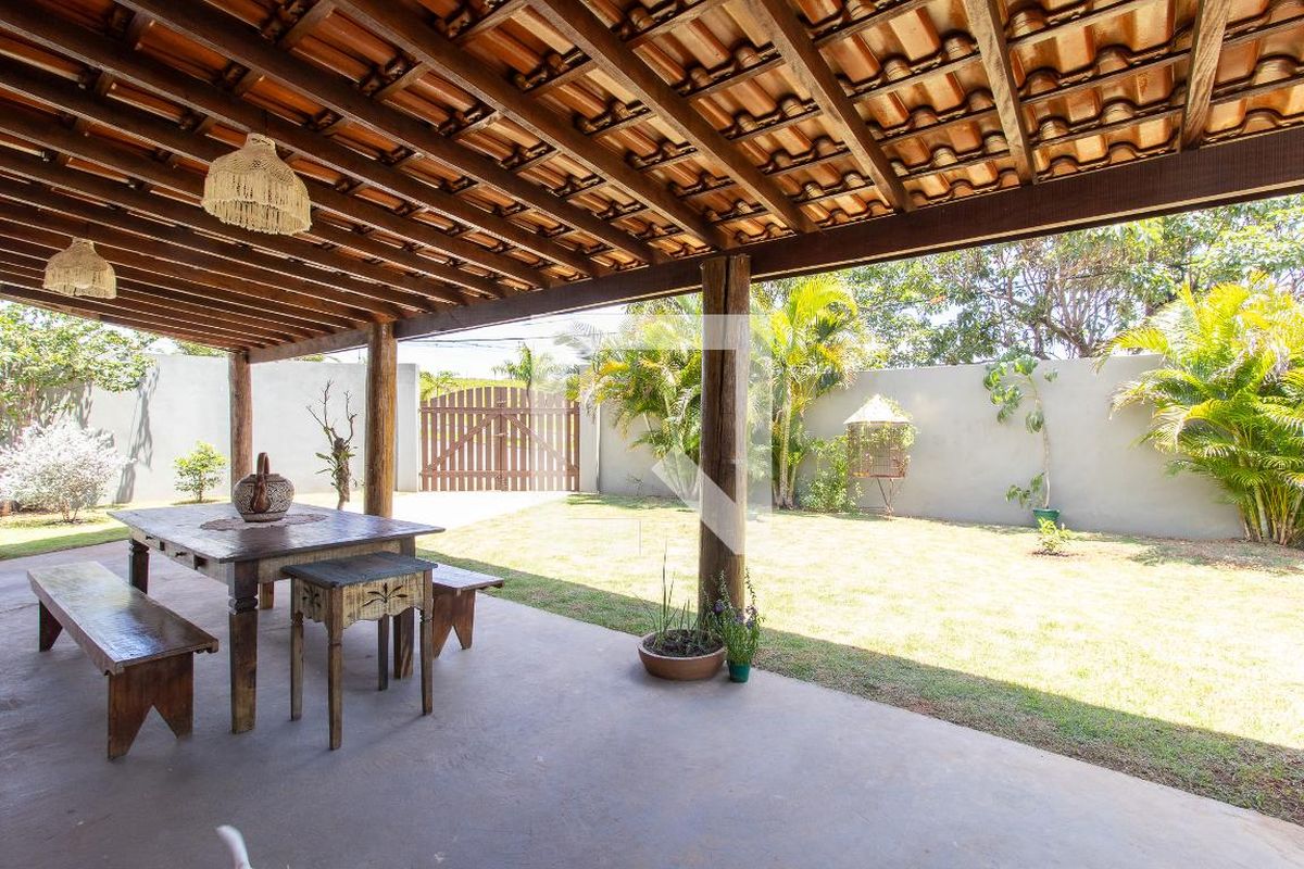Casa à Venda - Res. Parque dos Alecrins, 1 Quarto,  250 m2 em , Campinas - sp | SoloBR