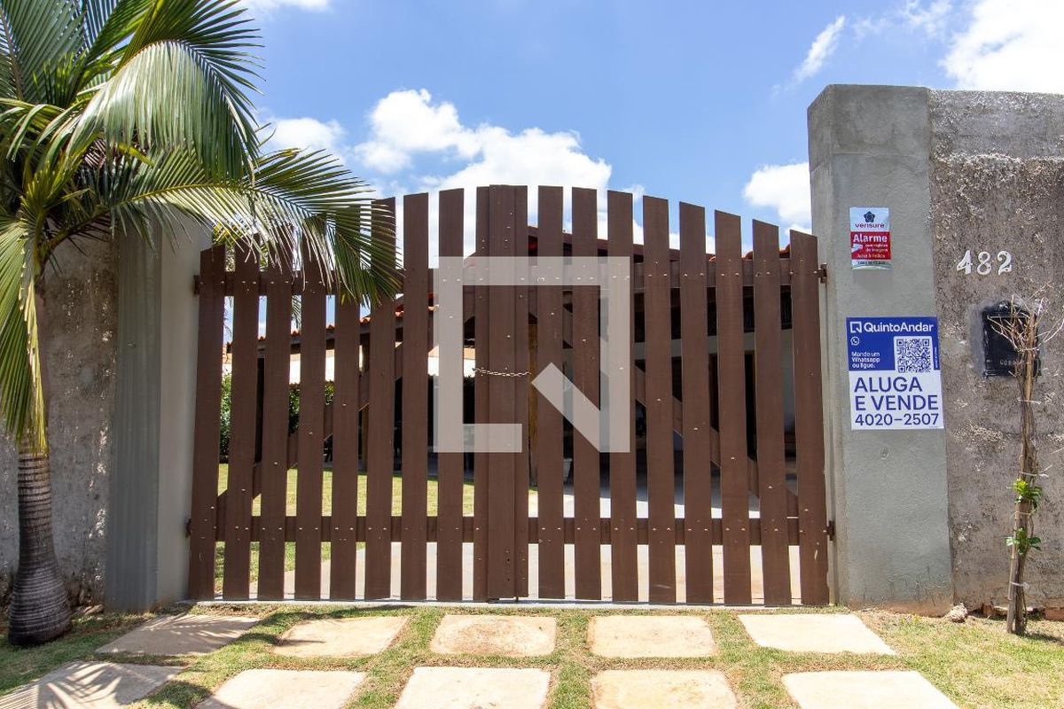 Casa à Venda - Res. Parque dos Alecrins, 1 Quarto,  250 m2 em , Campinas - sp | SoloBR