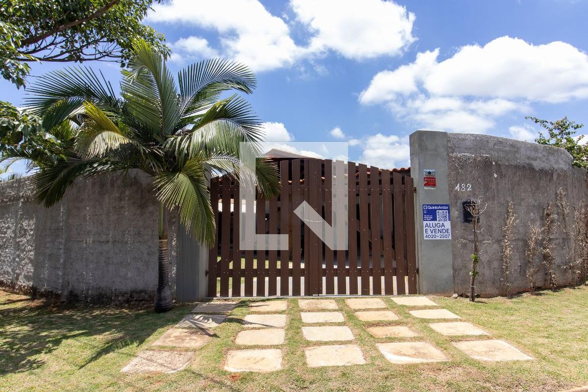 Casa à Venda - Res. Parque dos Alecrins, 1 Quarto,  250 m2 em , Campinas - sp | SoloBR