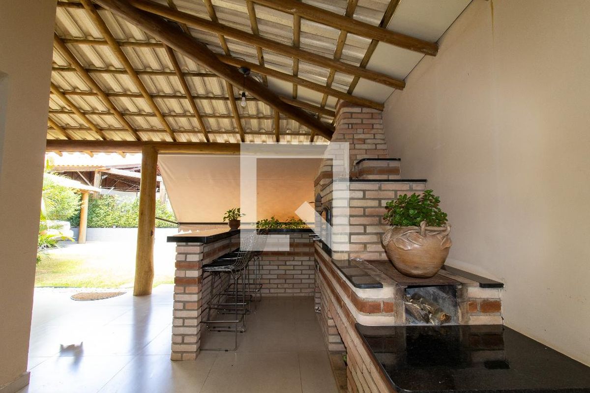 Casa à Venda - Res. Parque dos Alecrins, 2 Quartos,  200 m2 em , Campinas - sp | SoloBR