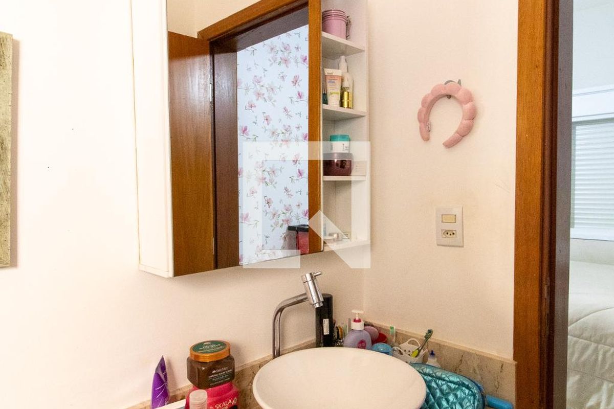 Casa à Venda - Res. Parque dos Alecrins, 2 Quartos,  200 m2 em , Campinas - sp | SoloBR