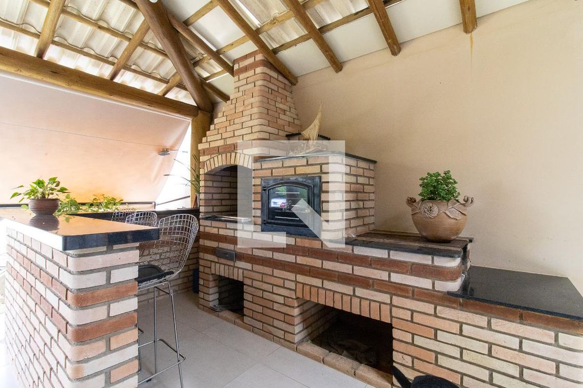 Casa à Venda - Res. Parque dos Alecrins, 2 Quartos,  200 m2 em , Campinas - sp | SoloBR